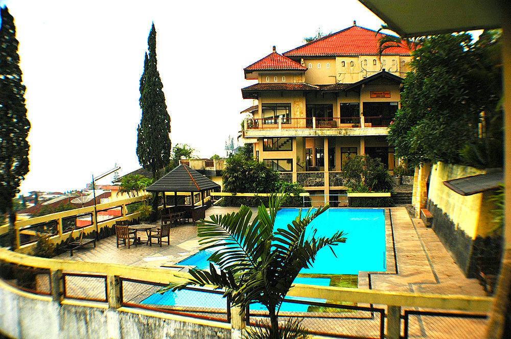 Foresta Inn Family Resort بريغين المظهر الخارجي الصورة